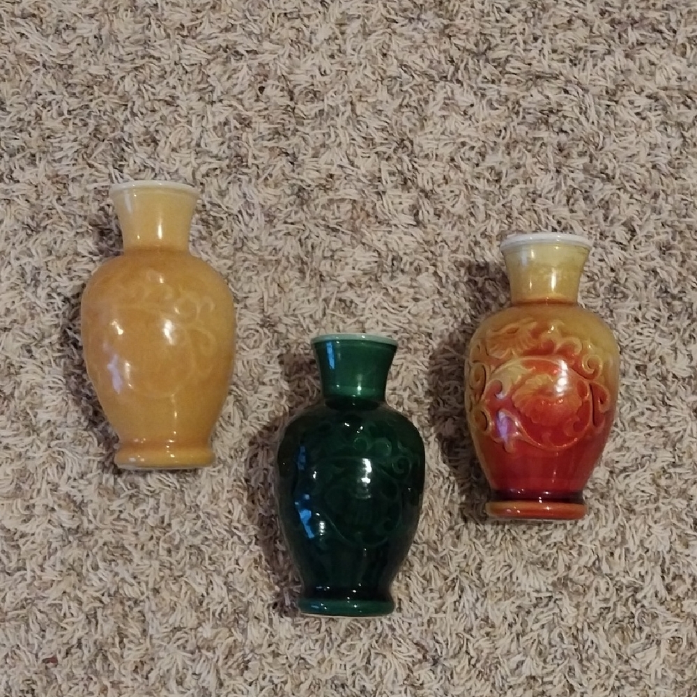 Bundle of 3 Avon Spring Bouquet Fragranced Vases (Empty)